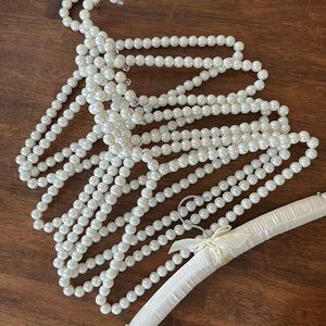 Pearl hangers with 1 satin hanger